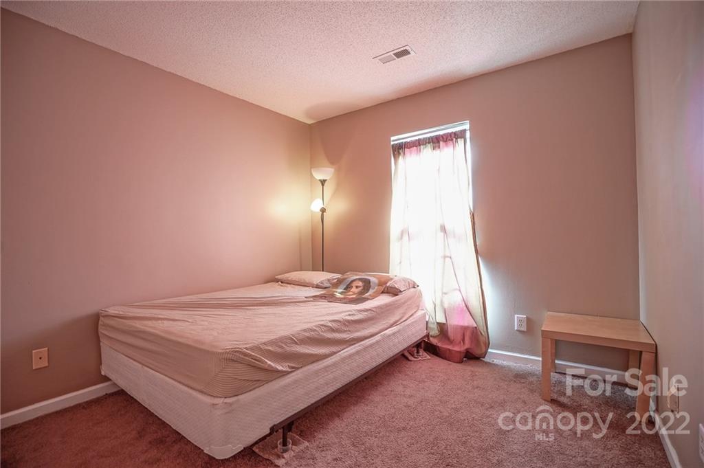 6021 Lawnmeadow Drive Charlotte NC 28216