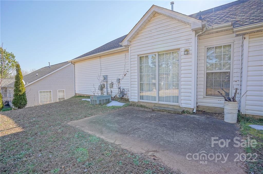 6021 Lawnmeadow Drive Charlotte NC 28216