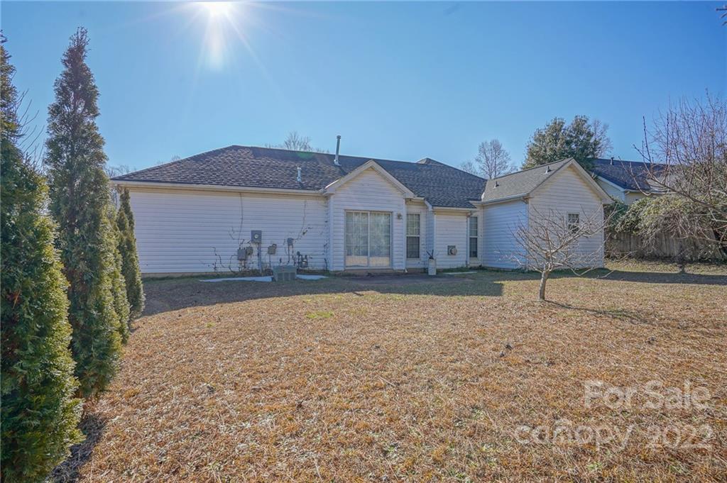 6021 Lawnmeadow Drive Charlotte NC 28216
