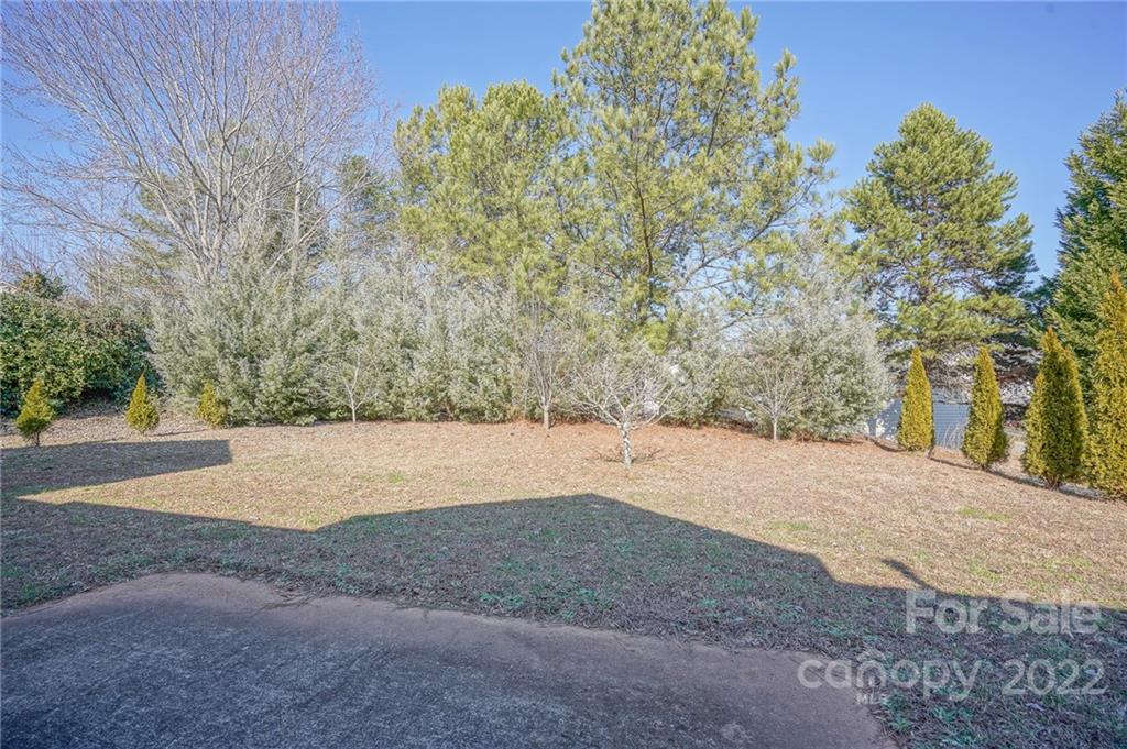6021 Lawnmeadow Drive Charlotte NC 28216