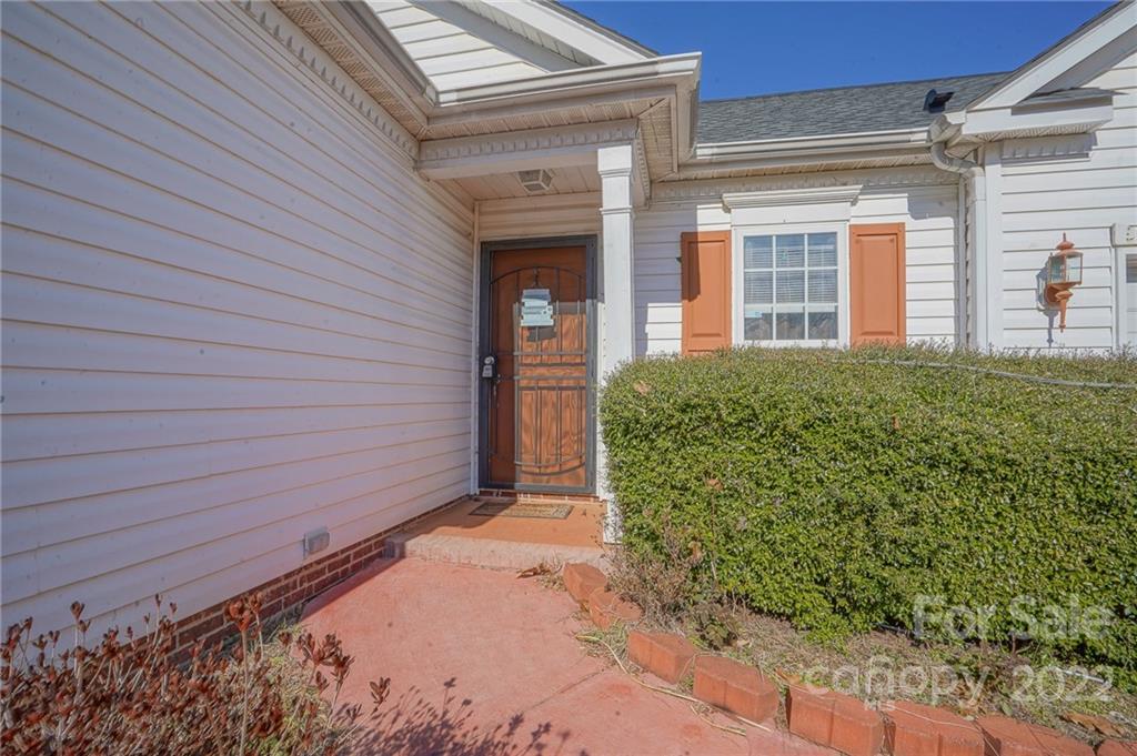 6021 Lawnmeadow Drive Charlotte NC 28216