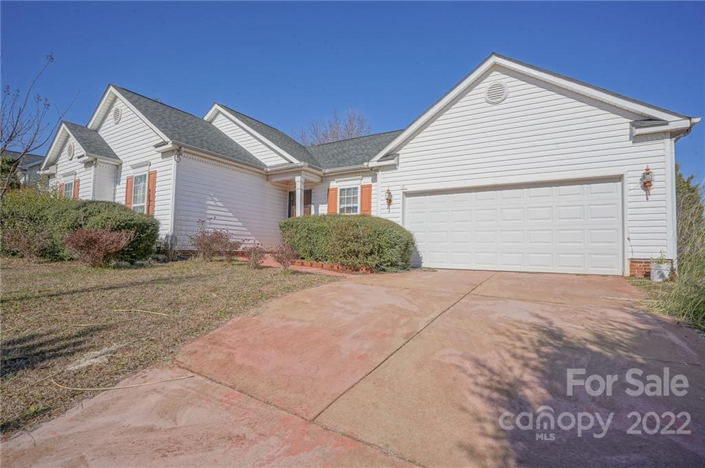6021 Lawnmeadow Drive Charlotte NC 28216