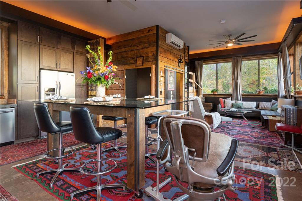 510 Blackberry Inn Road Weaverville NC 28787