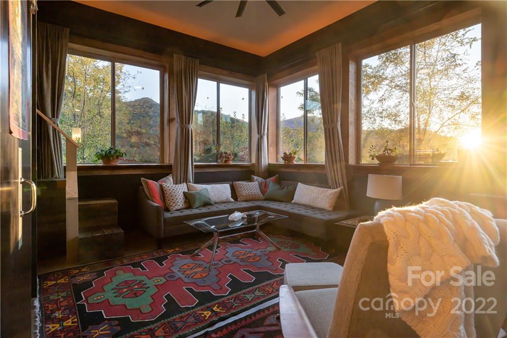 510 Blackberry Inn Road Weaverville NC 28787