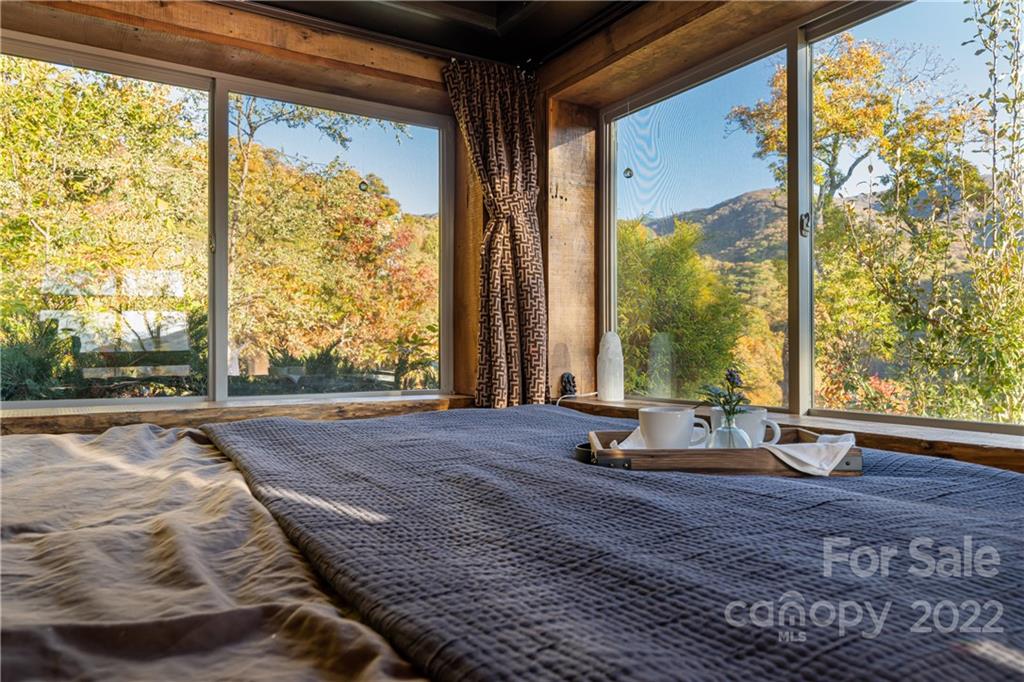 510 Blackberry Inn Road Weaverville NC 28787