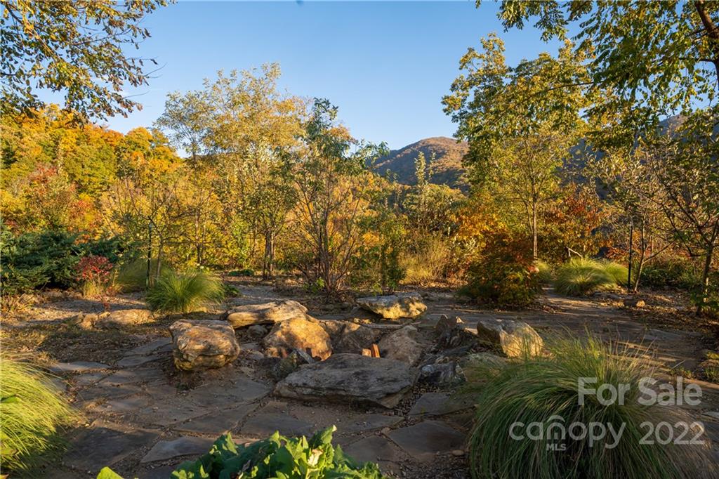 510 Blackberry Inn Road Weaverville NC 28787