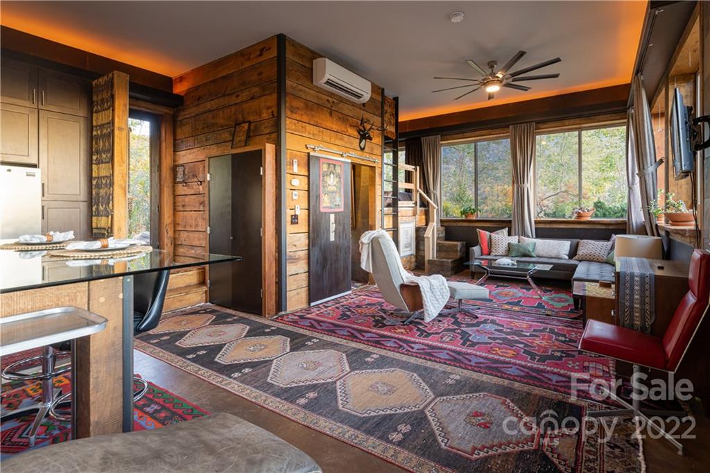 510 Blackberry Inn Road Weaverville NC 28787