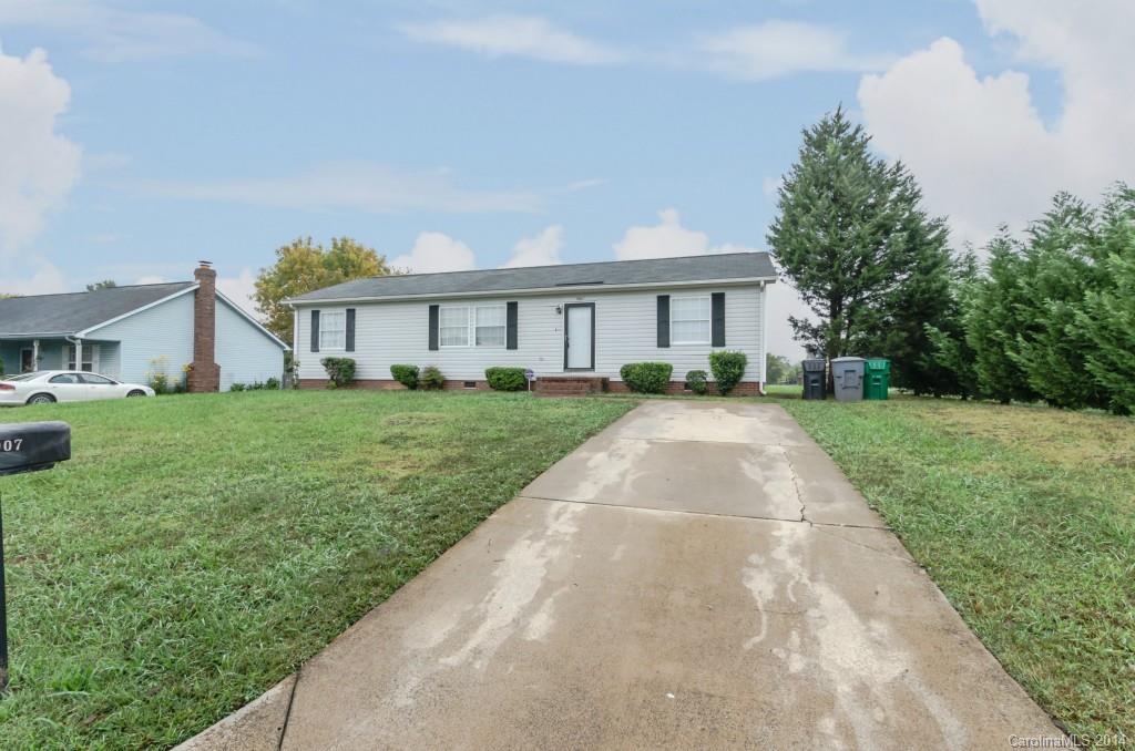 1907 Hedgelawn Drive Charlotte NC 28262