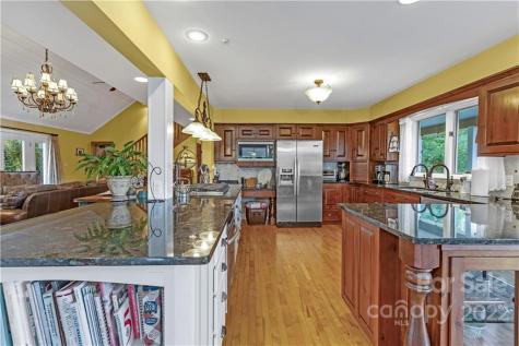 37 & 39 Oak Hall Drive Leicester NC 28748