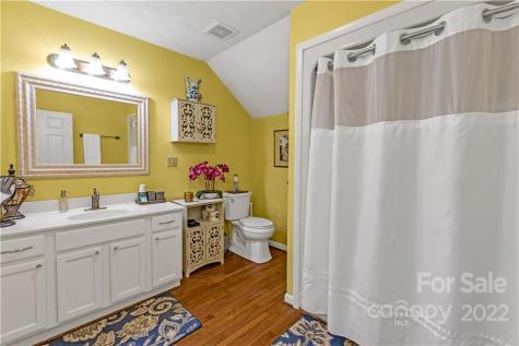 37 & 39 Oak Hall Drive Leicester NC 28748