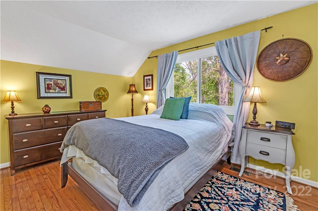 37 & 39 Oak Hall Drive Leicester NC 28748
