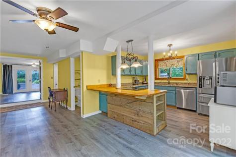 37 & 39 Oak Hall Drive Leicester NC 28748