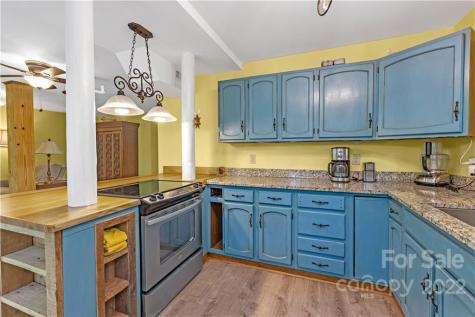 37 & 39 Oak Hall Drive Leicester NC 28748