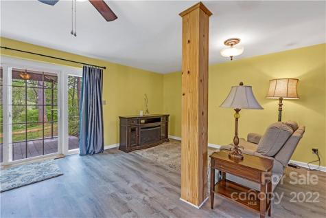 37 & 39 Oak Hall Drive Leicester NC 28748