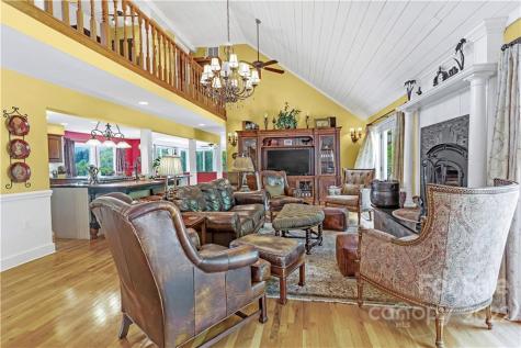 37 & 39 Oak Hall Drive Leicester NC 28748