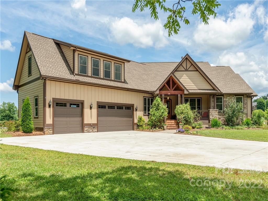 31 Creekside Manor Drive Fletcher NC 28732