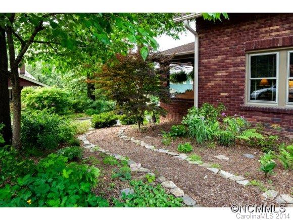 28 Arborvale Road Asheville NC 28801