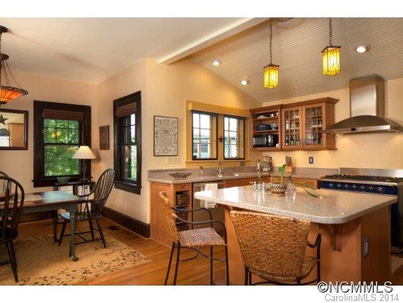 28 Arborvale Road Asheville NC 28801
