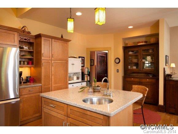 28 Arborvale Road Asheville NC 28801