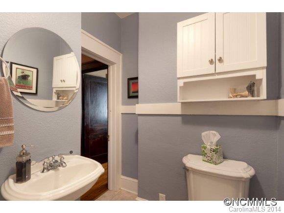 28 Arborvale Road Asheville NC 28801