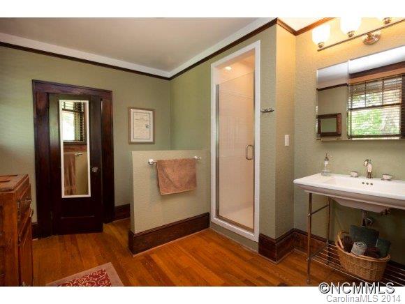 28 Arborvale Road Asheville NC 28801