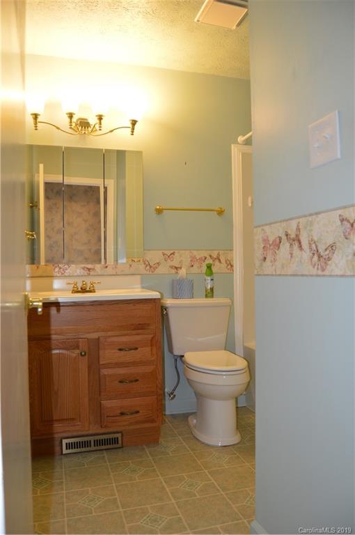 15 Glen Meadows Road Arden NC 28704