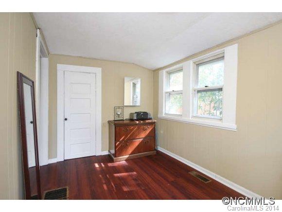 5 Temple Avenue Asheville NC 28804