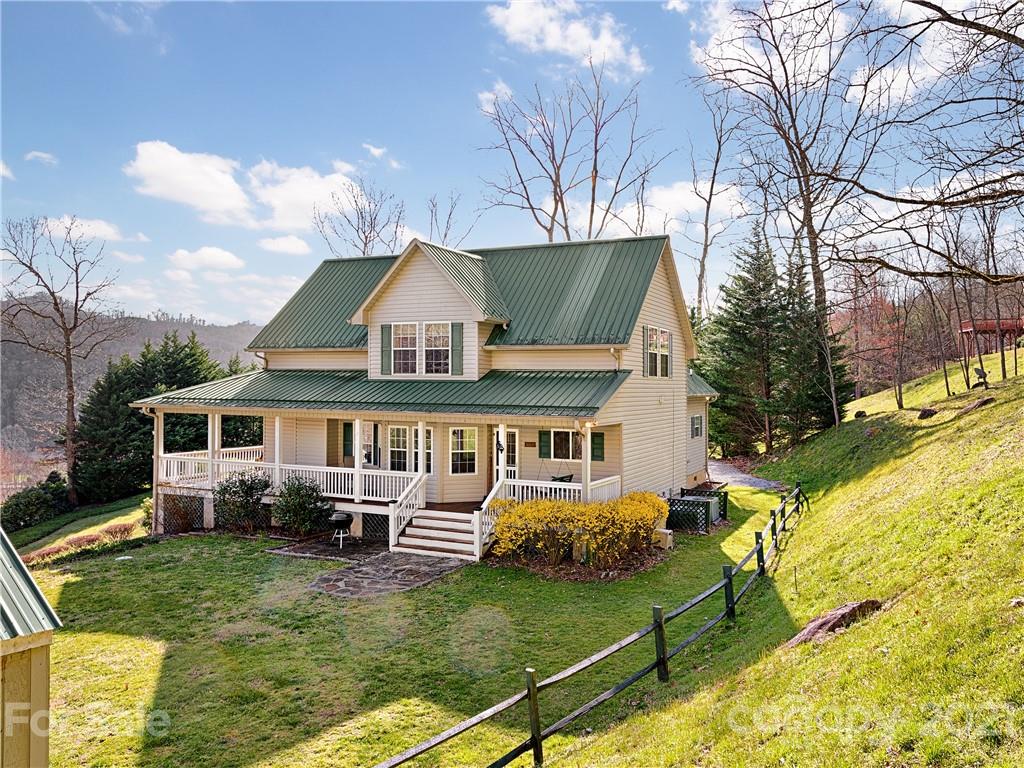 69 Season Vista Drive Waynesville NC 28785
