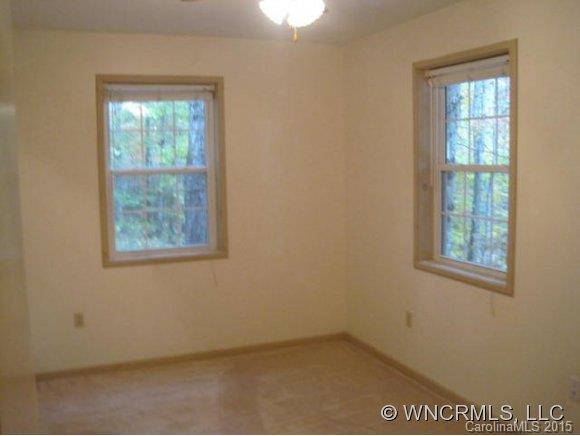 24 Beckett Drive Mills River NC 28759