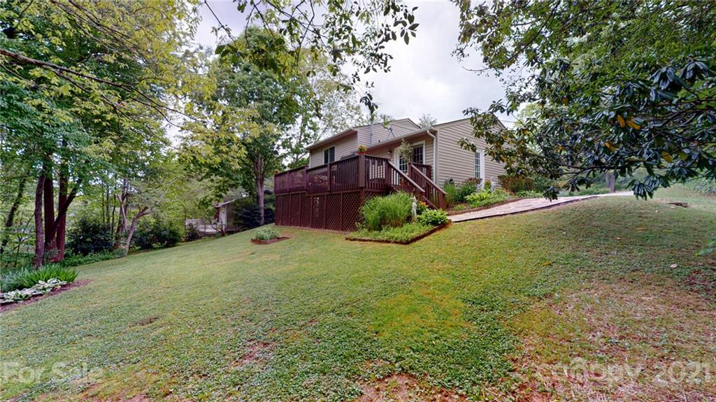 6 Crandon Court Asheville NC 28804