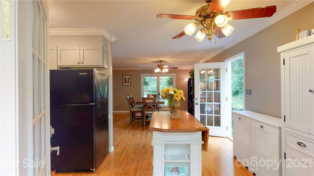 6 Crandon Court Asheville NC 28804