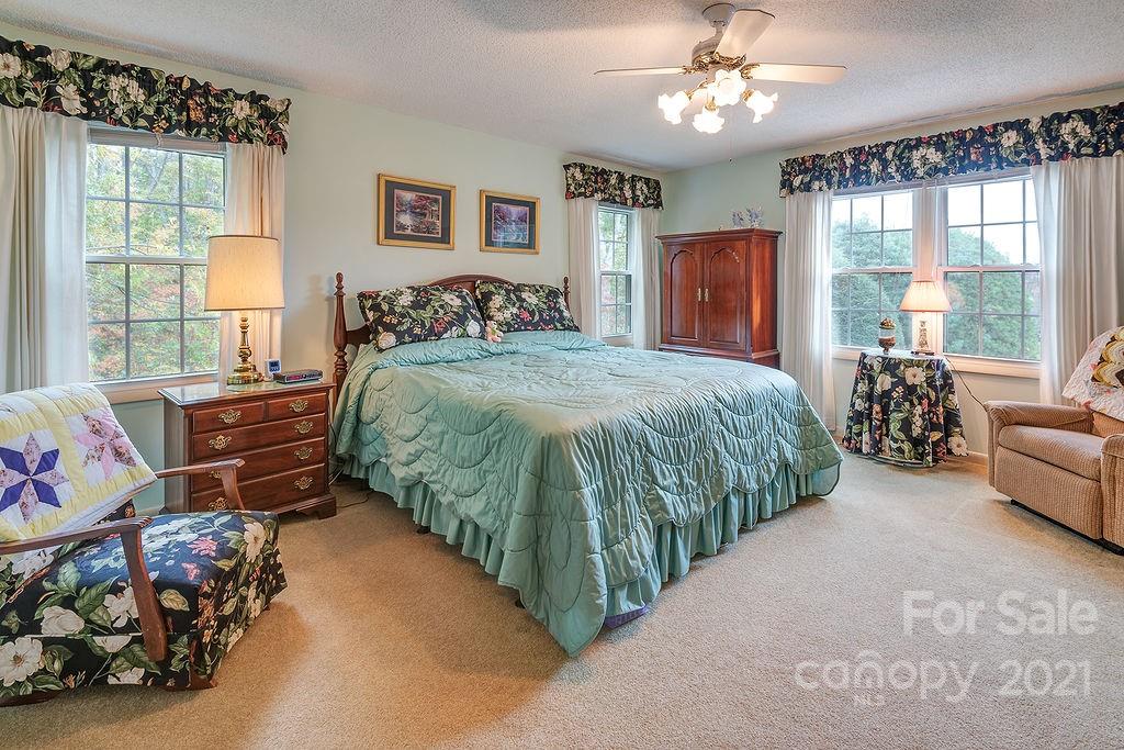 45/47 Brown Road Asheville NC 28806