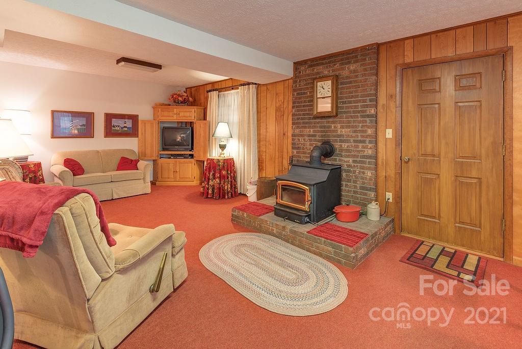 45/47 Brown Road Asheville NC 28806