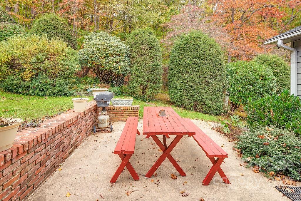 45/47 Brown Road Asheville NC 28806