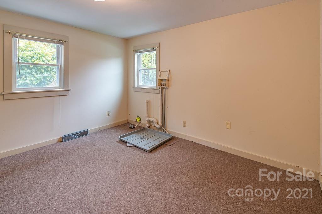 45/47 Brown Road Asheville NC 28806