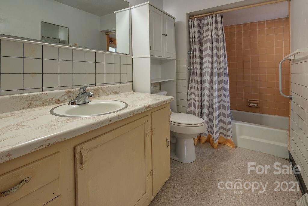 45/47 Brown Road Asheville NC 28806