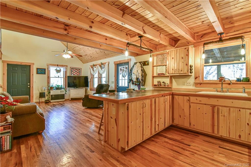 132 Rosewood Lane Marshall NC 28753