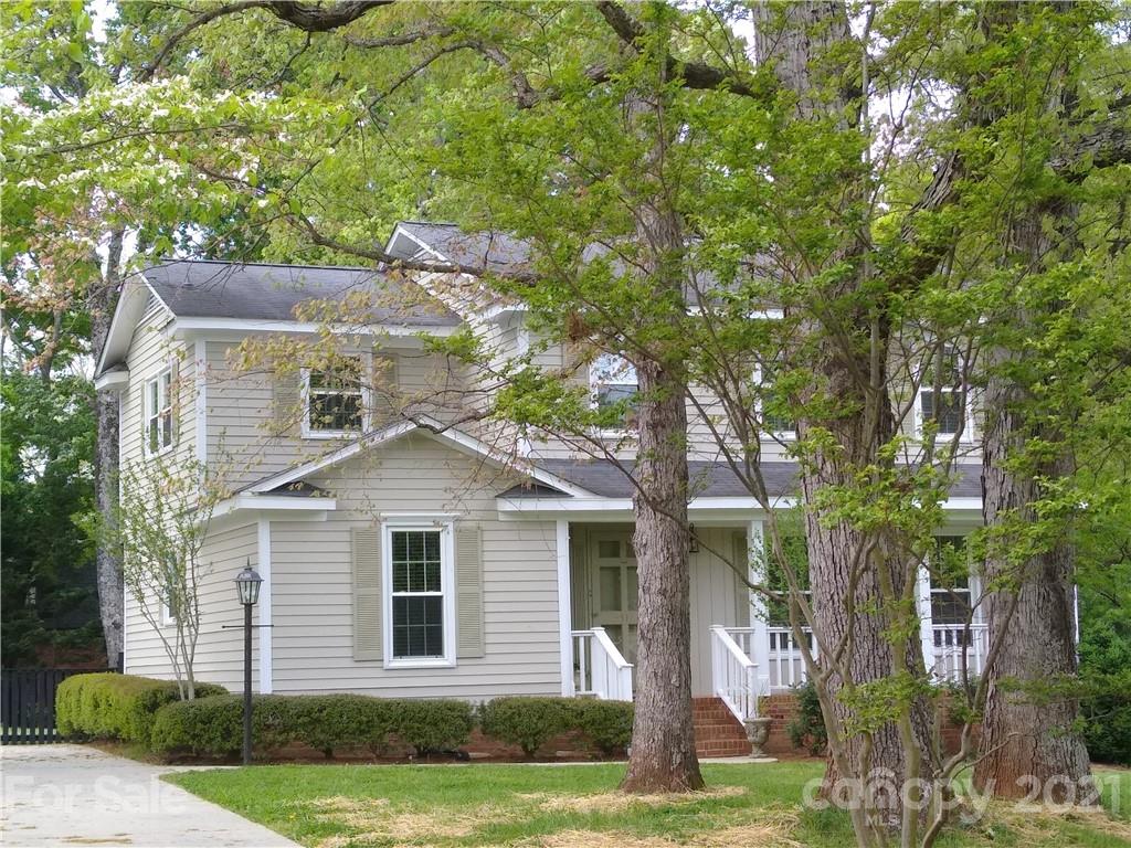 5519 Hollirose Drive Charlotte NC 28227