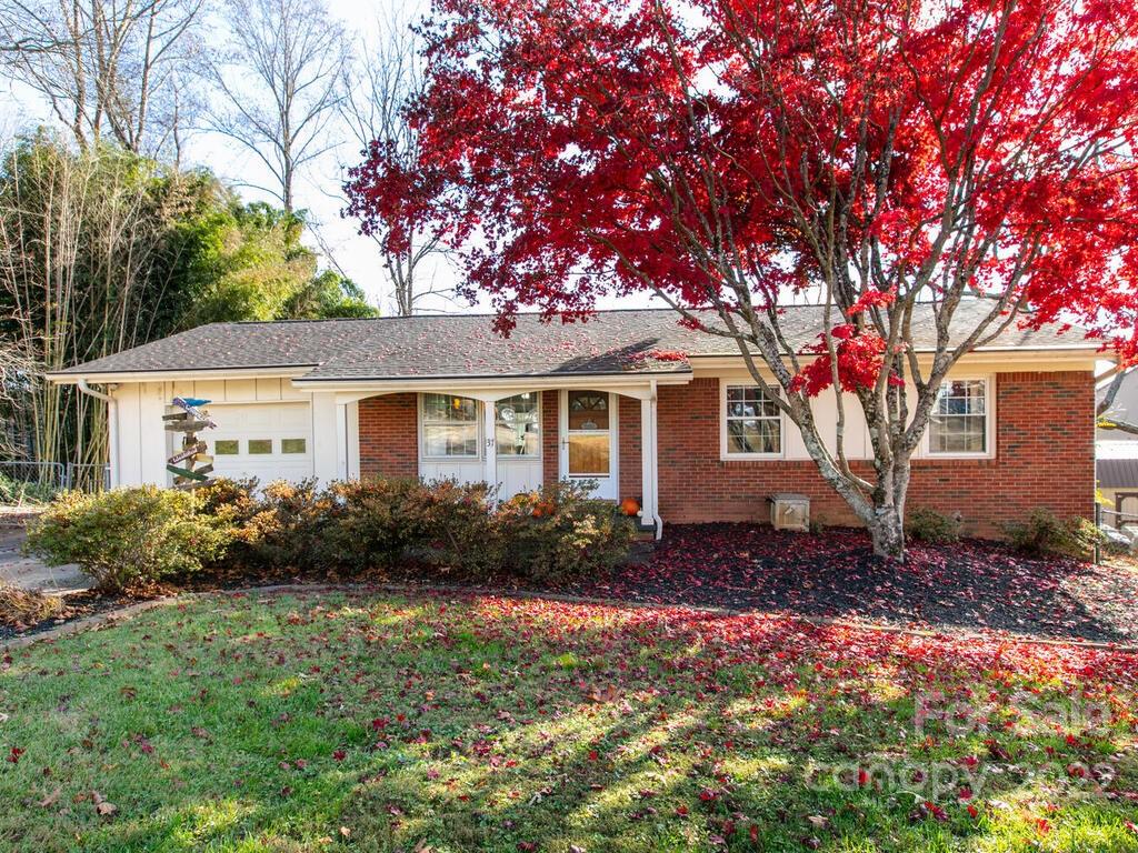 37 Southwicke Drive Arden NC 28704