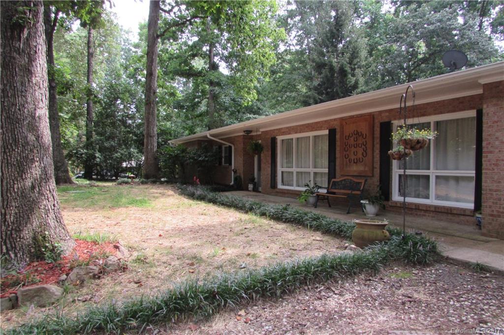 8613 Dogwood Drive Charlotte NC 28215