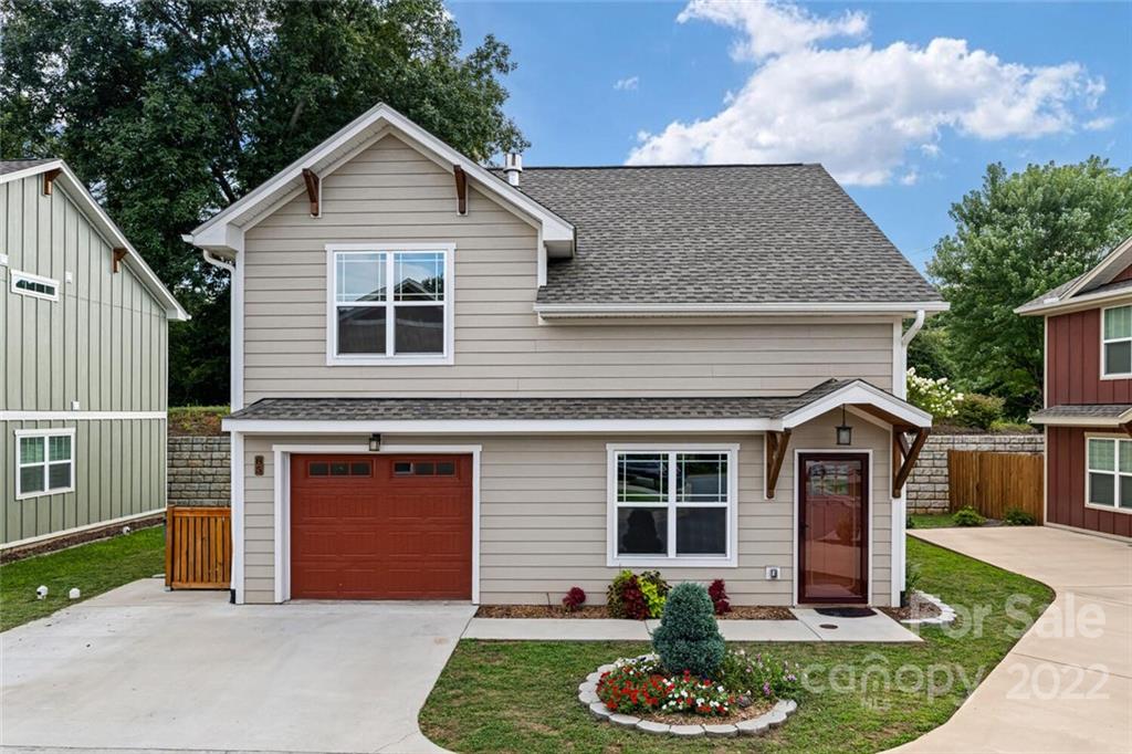 85 Towne Place Clyde NC 28721
