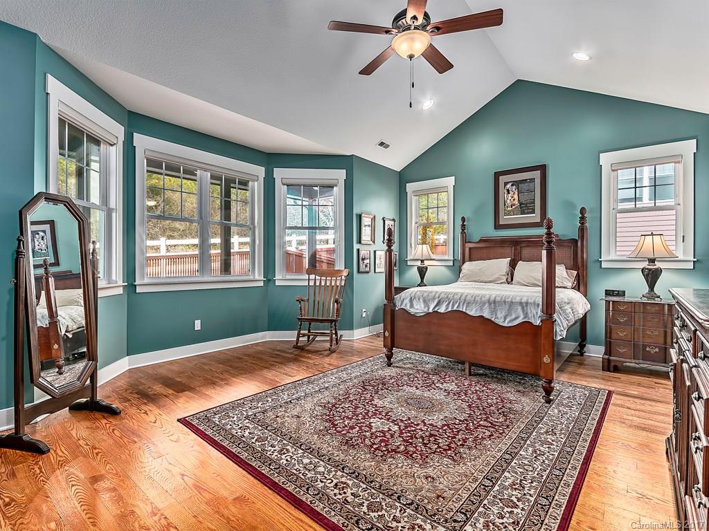 2 Bungalow Way Asheville NC 28804
