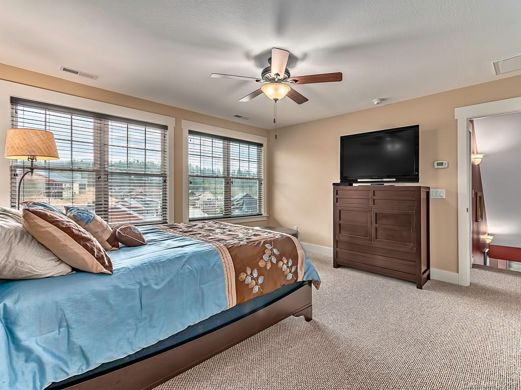 2 Bungalow Way Asheville NC 28804