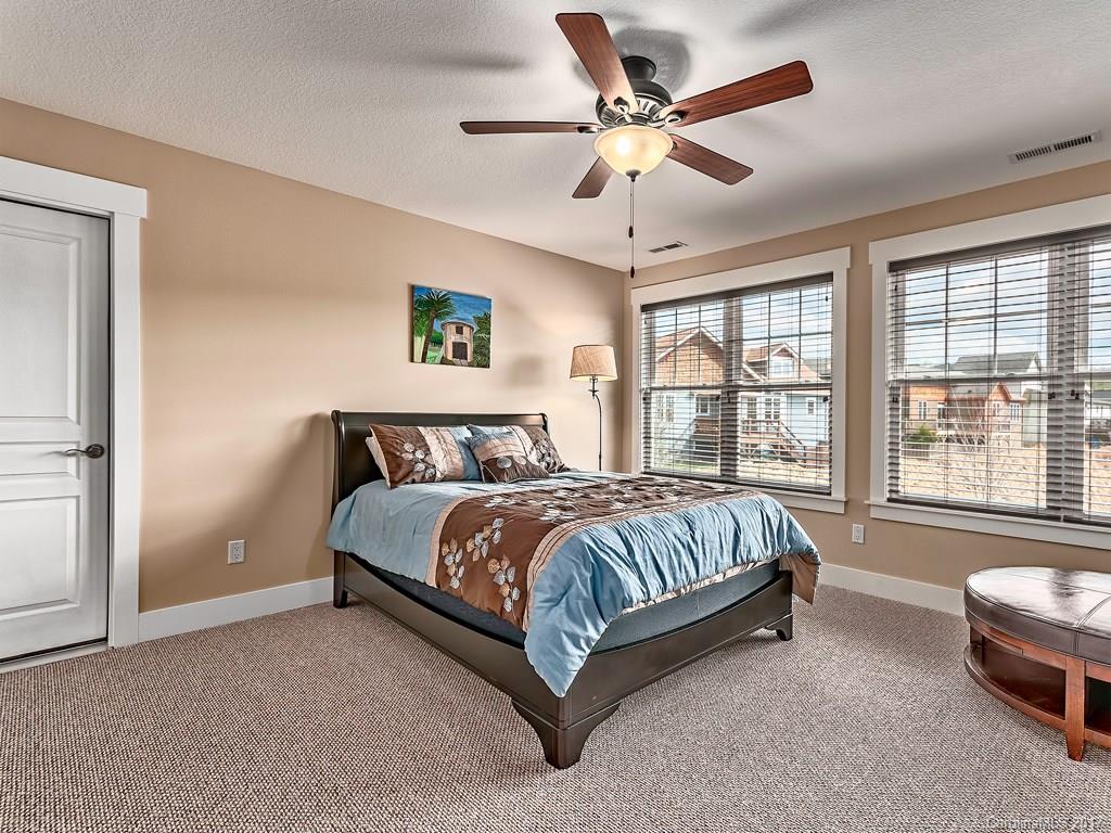 2 Bungalow Way Asheville NC 28804