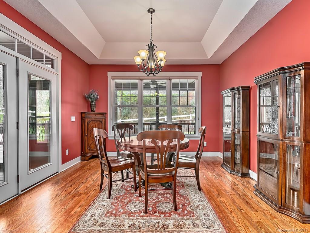 2 Bungalow Way Asheville NC 28804