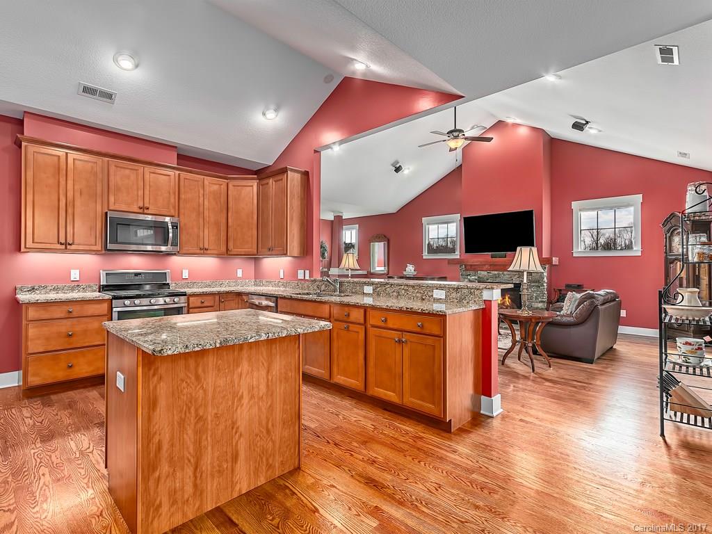 2 Bungalow Way Asheville NC 28804
