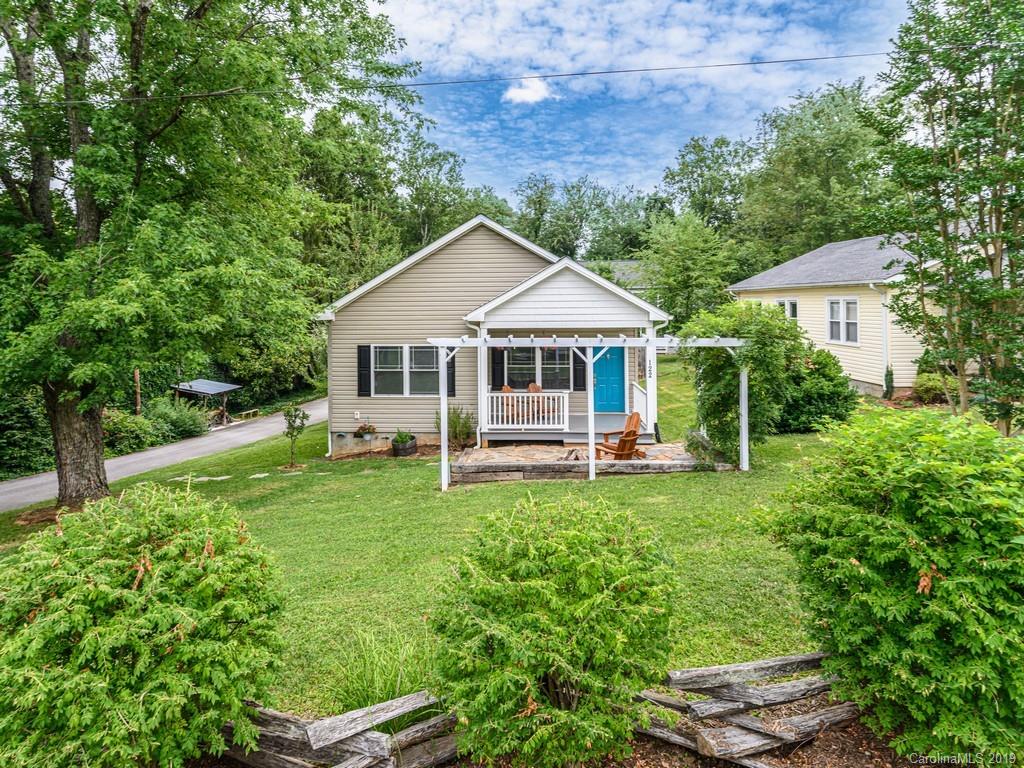 122 Round Top Road Asheville NC 28803