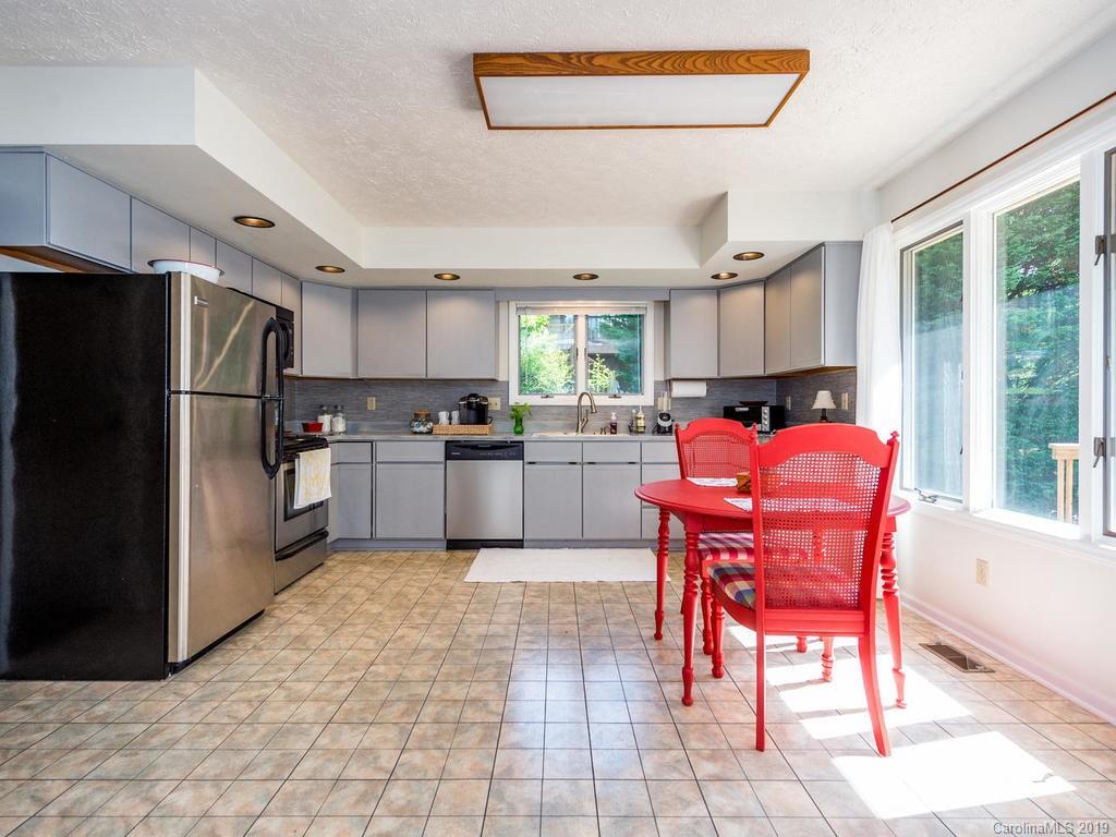 45 Applecross Road Weaverville NC 28787