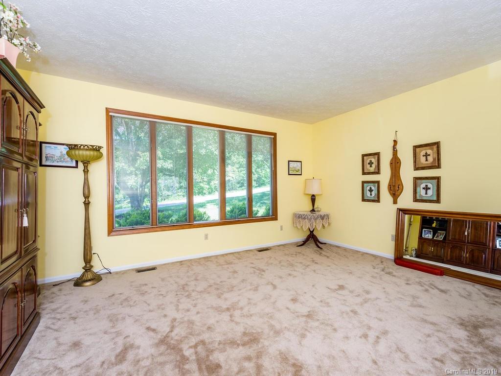 45 Applecross Road Weaverville NC 28787
