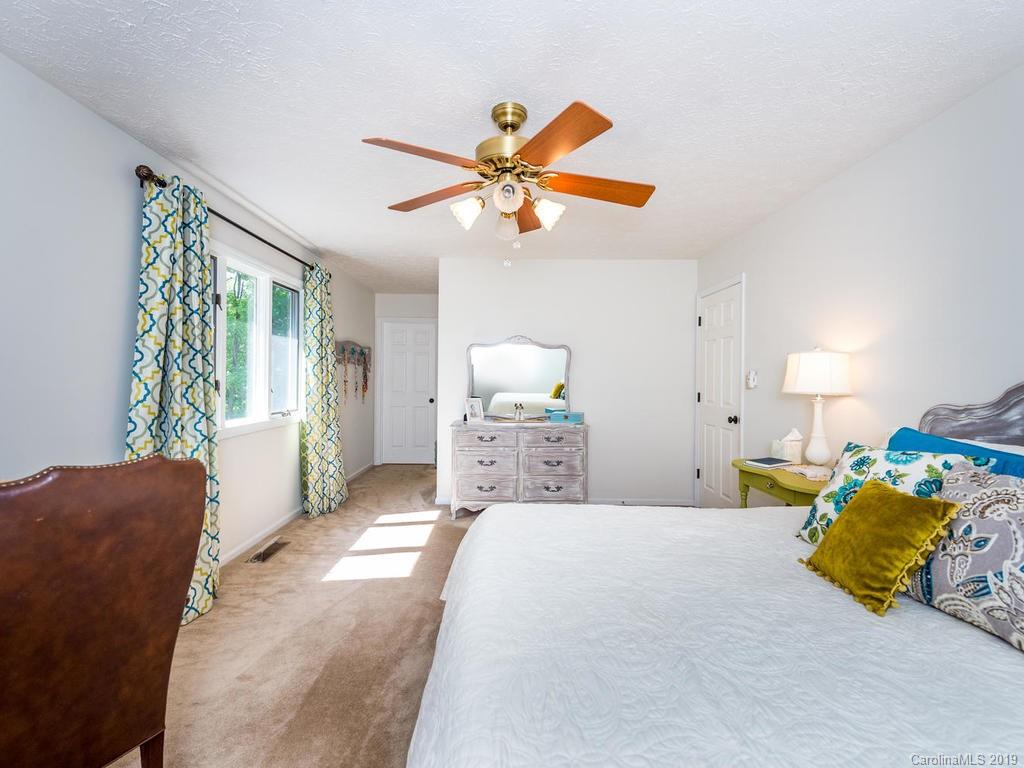45 Applecross Road Weaverville NC 28787